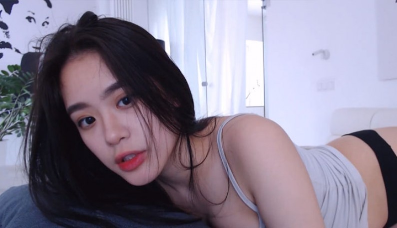 [歐美] Li Chang Show~待在家裡玩最好的朋友跳蛋先生~0312-2 | 獨家 | AVDAY | 亞洲最大A片網