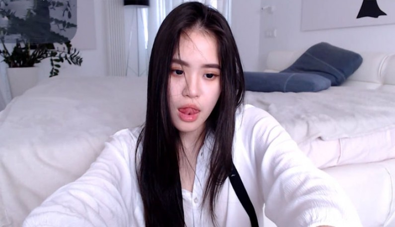 [歐美] Li Chang Show~心情不美麗，只好和哥哥們線上聊聊天~0331-2 | AVDAY | 亞洲最大A片網